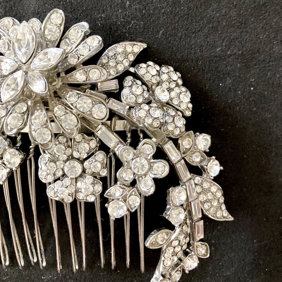 Camilla Christine Crystal Hair Comb - Picture 5 of 8